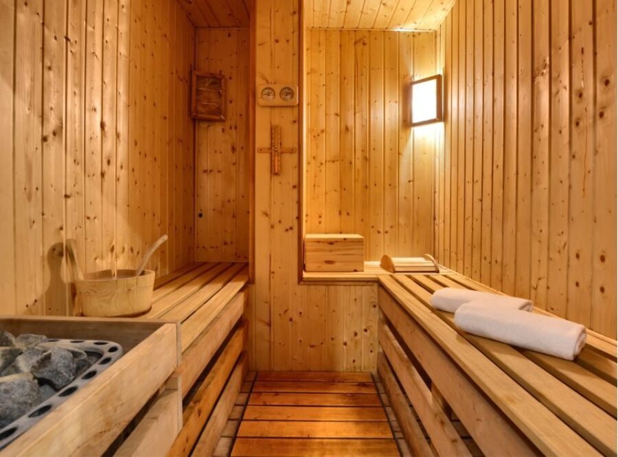 Wewnętrzna i zewnętrzna sauna mokra